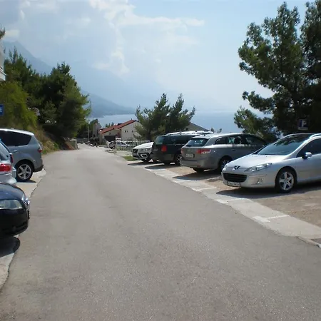 Апартаменты Hillside In Pisak *
