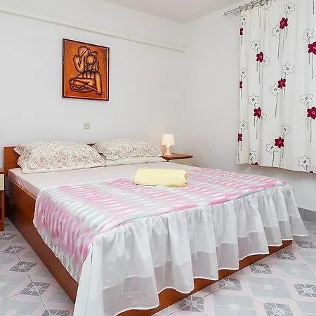 Апартаменты Hillside In Pisak *