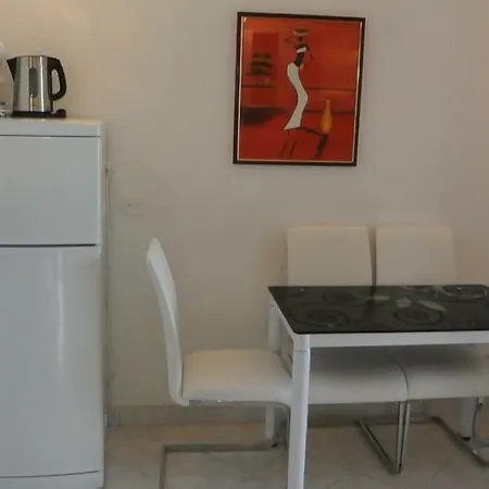 Апартаменты Hillside In Pisak *